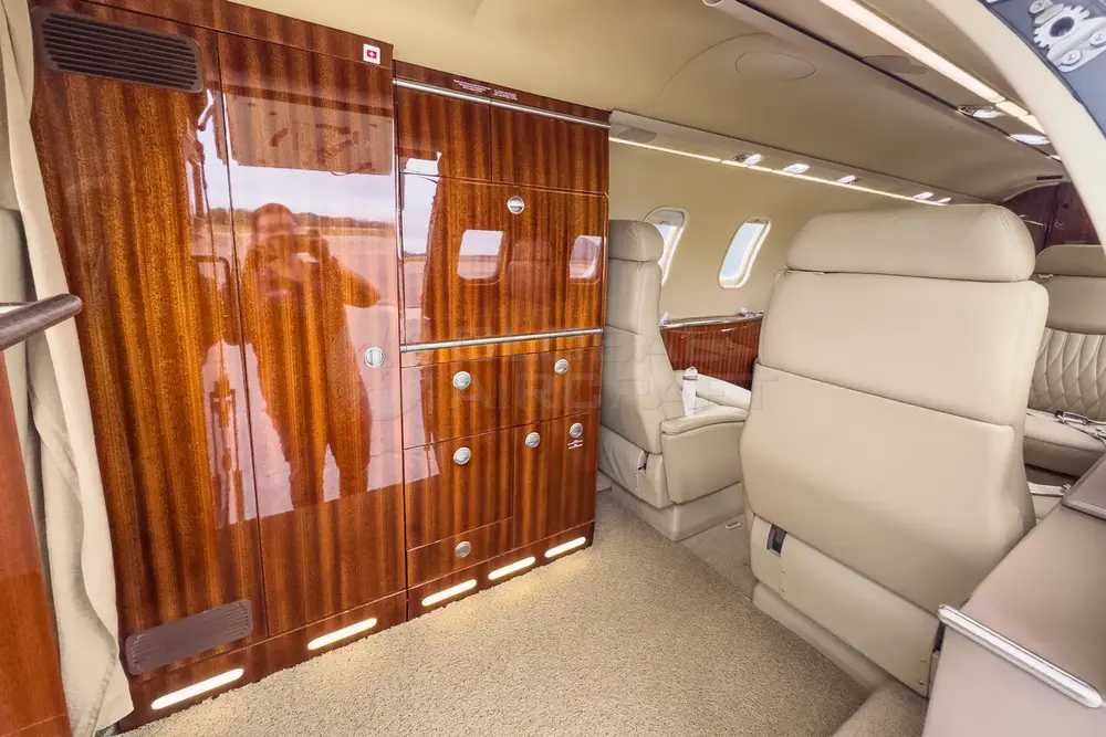 7809/learjet-40xr-2006-flightmarket-id-7809-335513.webp