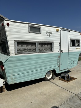 Thumbnail of RV