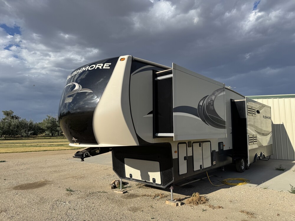 Photo of Rv