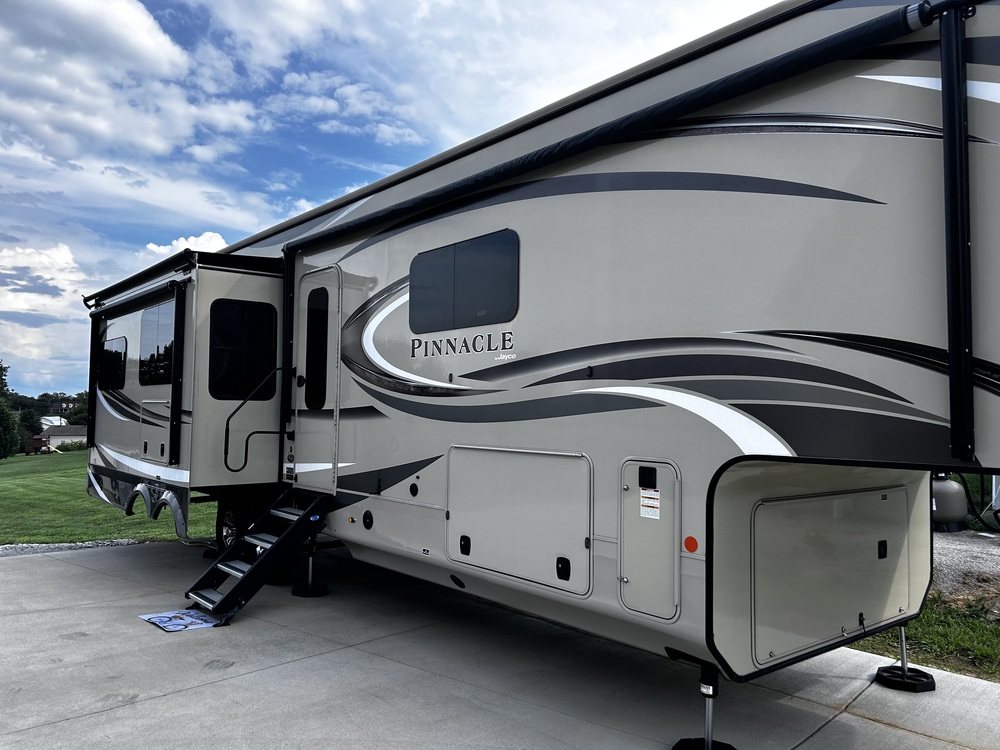 Photo of Rv