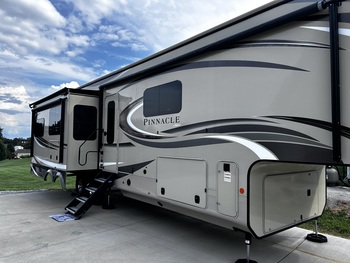 Thumbnail of RV