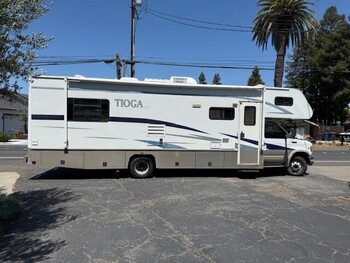 Thumbnail of RV