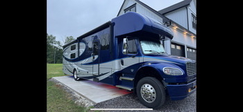 Thumbnail of RV