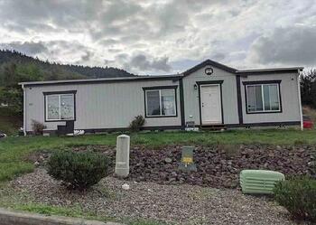 Thumbnail of mobile home