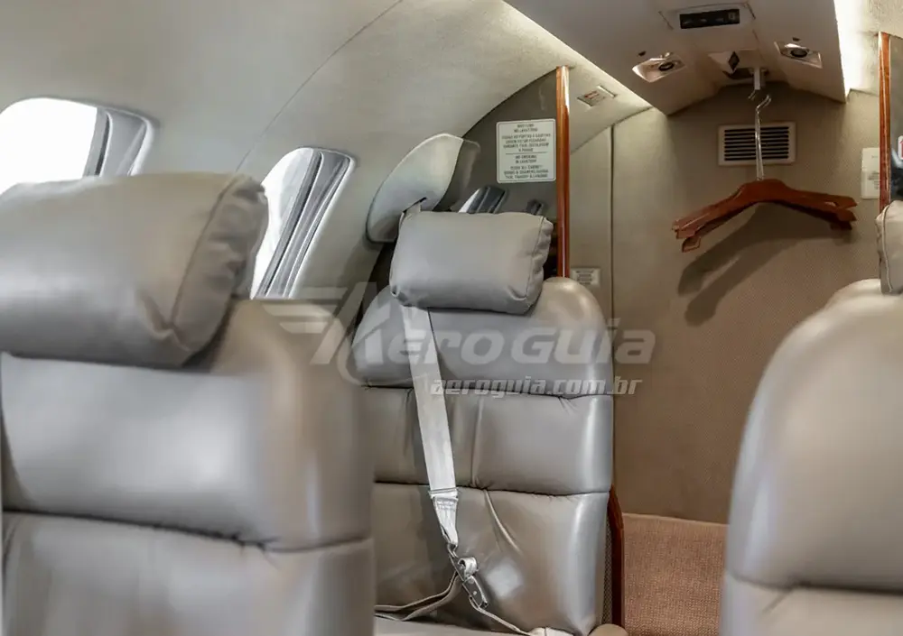 7177/cessna-citation-cj2-2000-flightmarket-id-7177-31385.webp