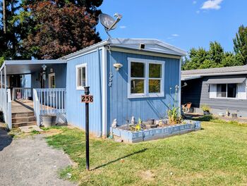 Thumbnail of mobile home