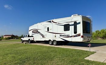 Thumbnail of RV
