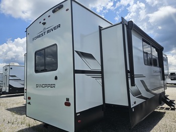 Thumbnail of RV
