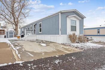 Thumbnail of mobile home