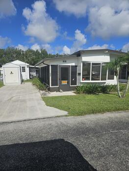 Thumbnail of mobile home