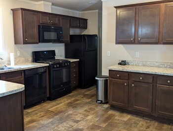 Thumbnail of mobile home