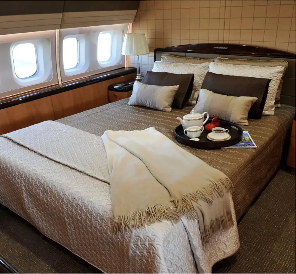 7833/boeing-bbj-2009-flightmarket-id-7833-45232.webp