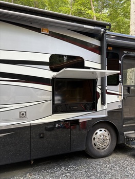 Thumbnail of RV