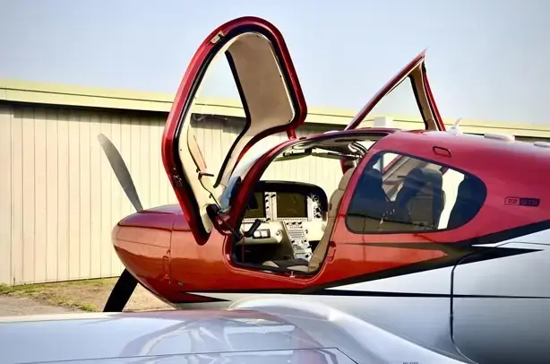 7935/cirrus-sr22-g6-2022-flightmarket-id-7935-35075.webp