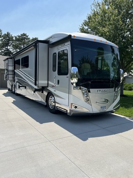 Thumbnail of RV