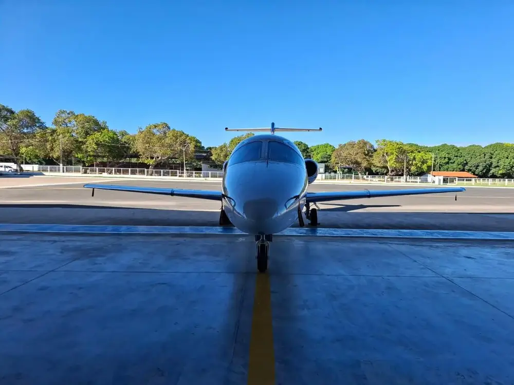 7780/hawker-400a-2002-flightmarket-id-7780-05280.webp