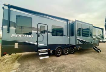 Thumbnail of RV