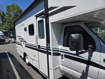 Thumbnail of RV