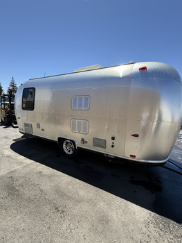 Thumbnail of RV