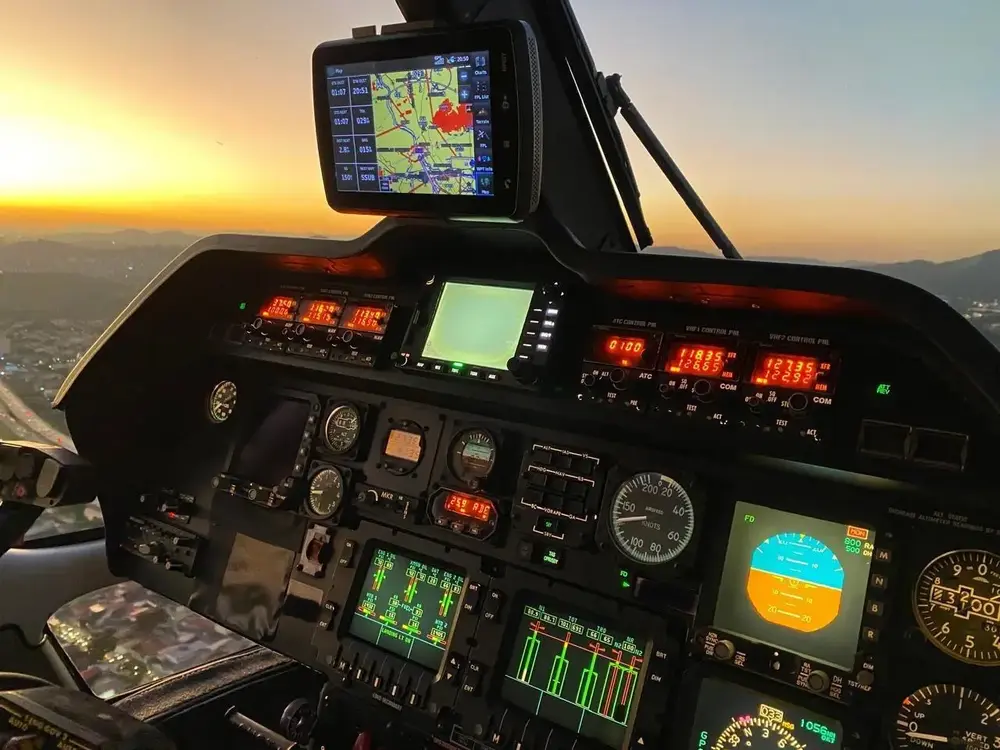 7843/agusta-leonardo-a109e-power-elite-2003-flightmarket-id-7843-06093.webp